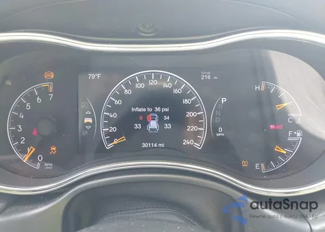 2022 Jeep Grand Cherokee Wk Laredo E 4X4 z USA, uszkodzony, nr VIN 1C4RJFAG3NC145459